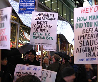 Another IG sign read: “Free Lynne Stewart, Mumia Abu-Jamal, Leonard Peltier! No Justice in the Capitalist Courts!” (Internationalist photo)