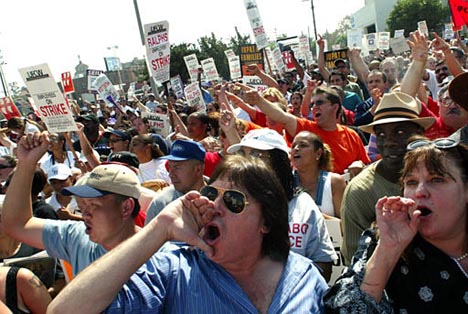 L.A. grocery workers rally, 16 October 2003