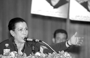 Louisa Hanoune à Bouira, le 21 mars 2004