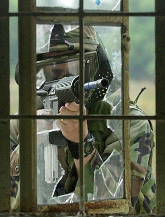 U.S. sniper in Philippines, April 2003