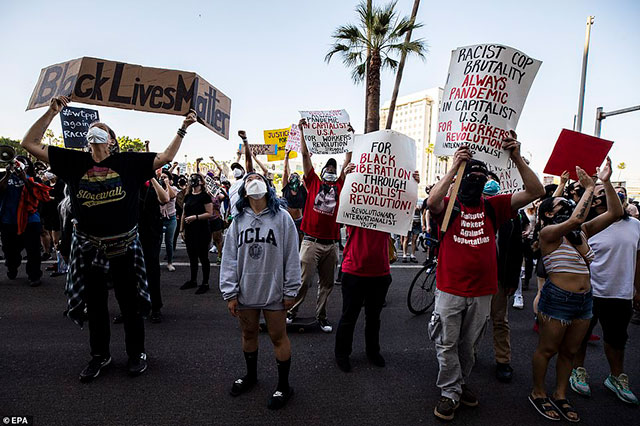27 May Los Angeles protest over murder of Floyd George
            by Minneapolis police. (Photo: EPA)