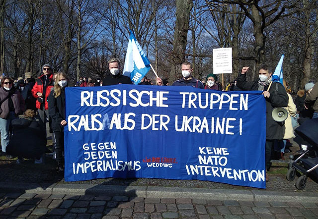 AfD Demo Berlin, 08 10 2022 With an imperial war flag supporters of the AfD  demonstrate